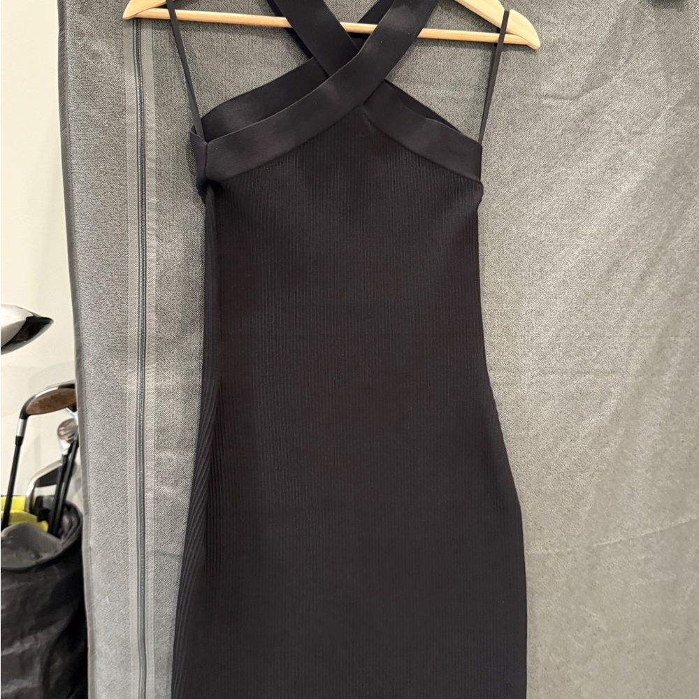Aritzia Babaton SCULPT KNIT CRISS CROSS DRESS size S